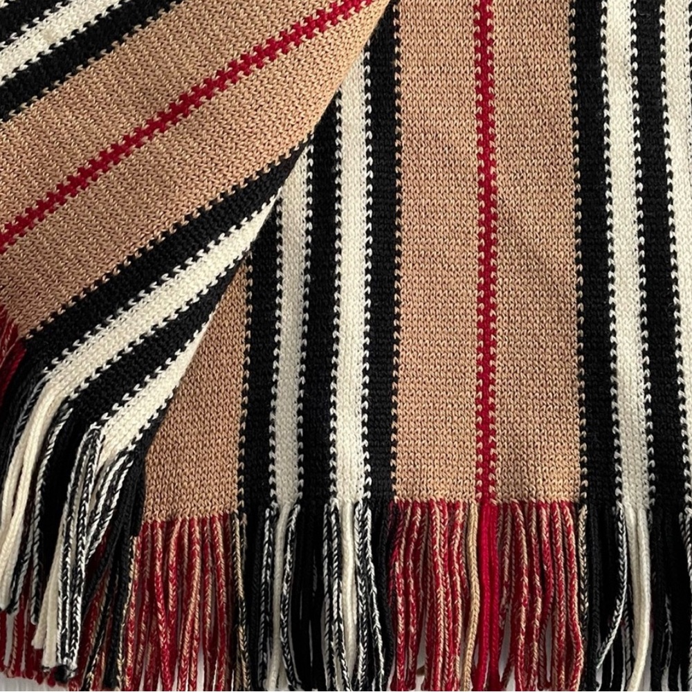 Authentic Vintage Y2K Burberry Classic Reversible Fringe Wool Winter Scarf